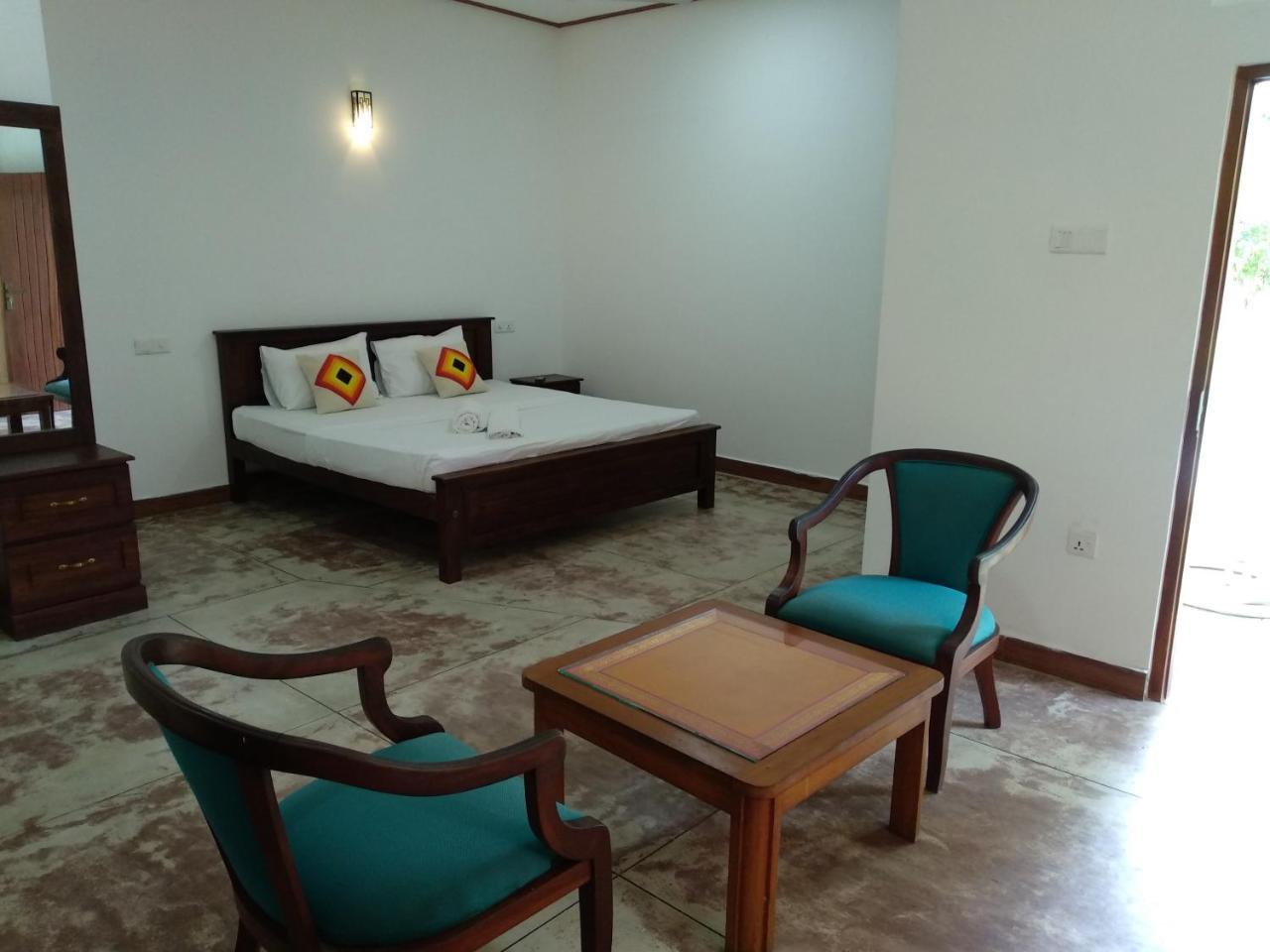 Ocean Gate Negombo Bed & Breakfast Exterior photo