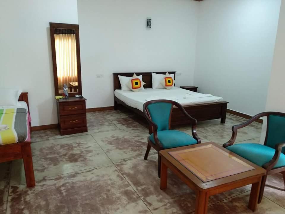 Ocean Gate Negombo Bed & Breakfast Exterior photo