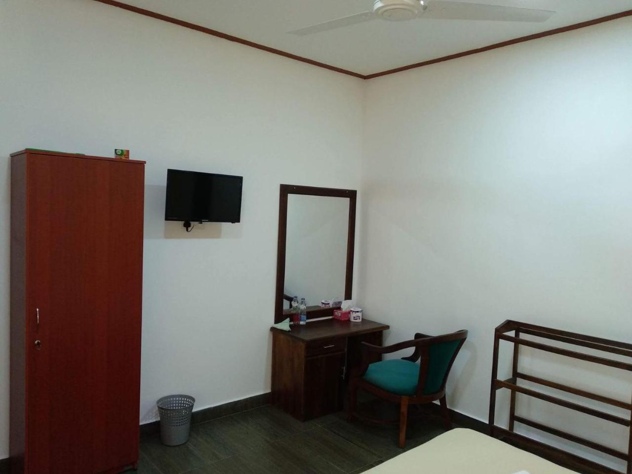 Ocean Gate Negombo Bed & Breakfast Exterior photo