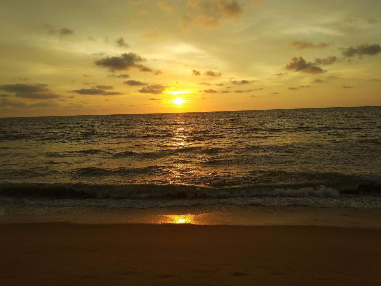Ocean Gate Negombo Bed & Breakfast Exterior photo